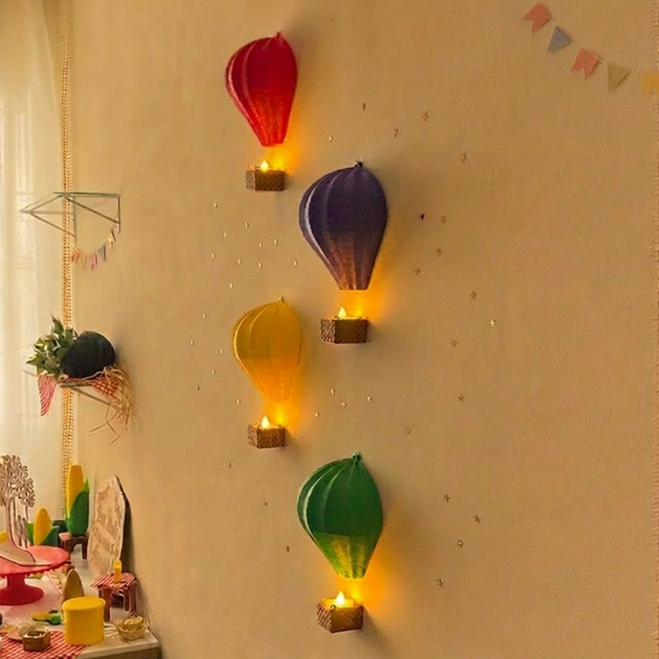 Balão Festa Junina de Parede com LED – Kit 2 ou 4 Unidades